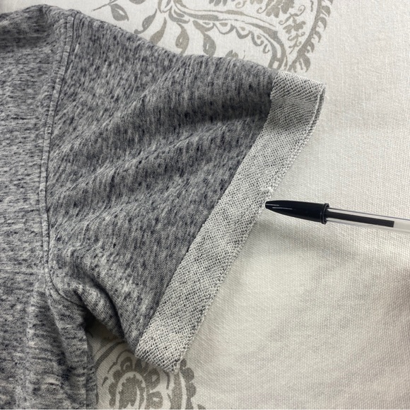 Under Armour × Proiect Rock French
Terry Short Sleeve Hoodie Size LG - Picture 8 of 8